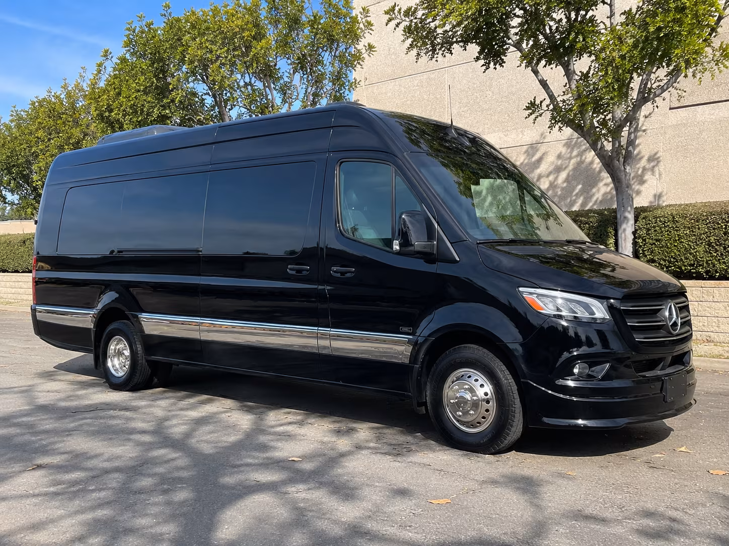 18 passenger sprinter van
