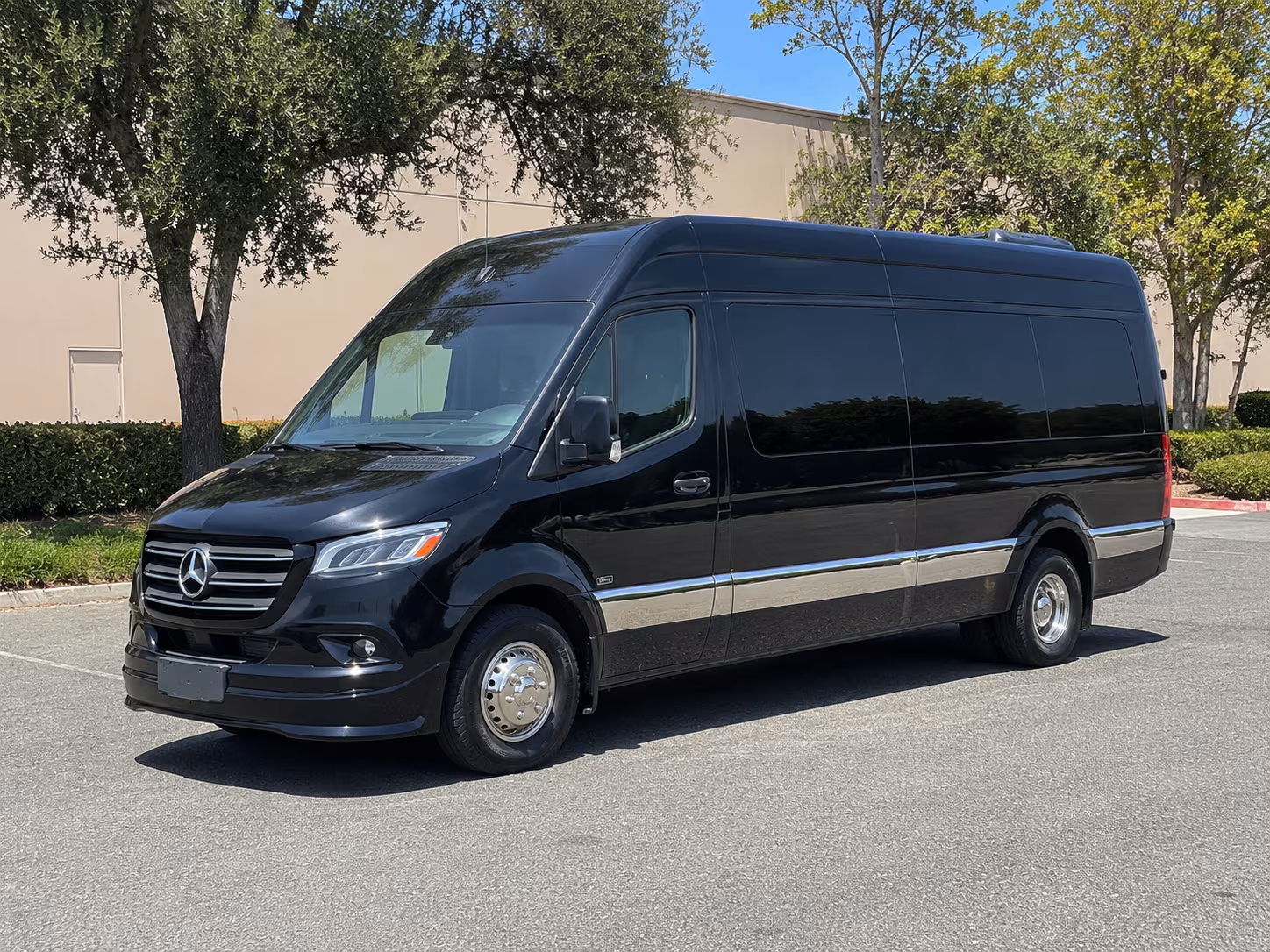 find the perfect transportation for your next private event 3
